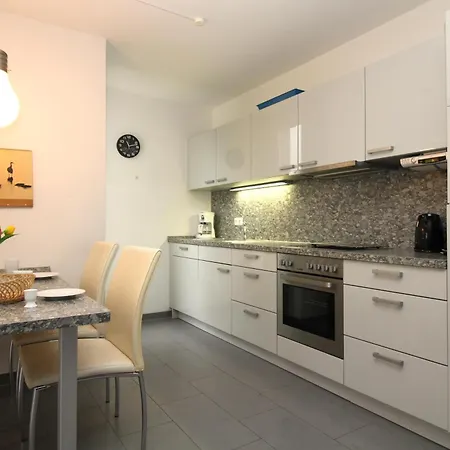 Apartment Appartementhaus Ostseebrise 1 *